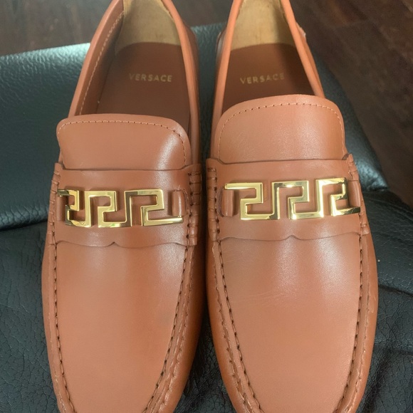 Authentic Versace man shoes. Never use . Shoes size 40. Shoes only - Picture 2 of 4